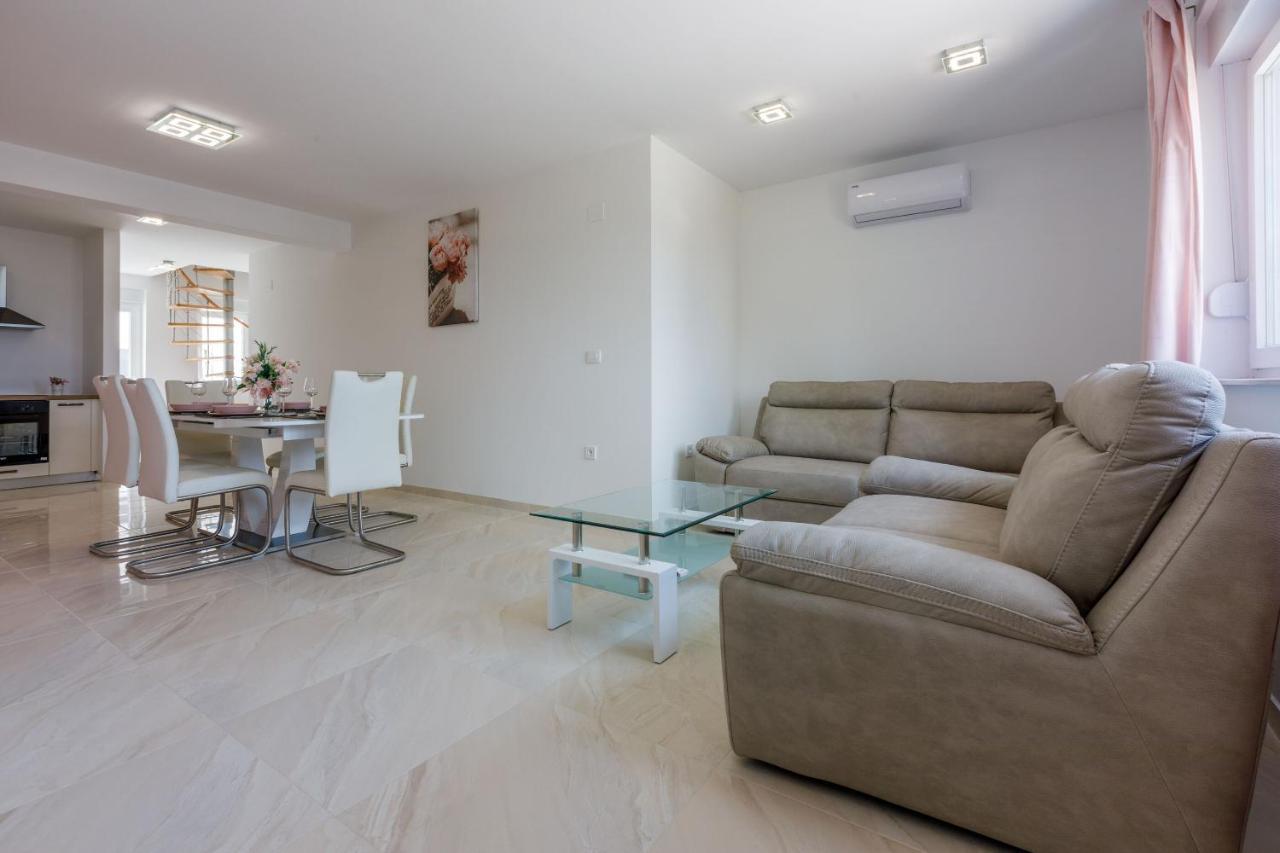 Apartments Cvetkovic ซริกเวนิซา ภายนอก รูปภาพ