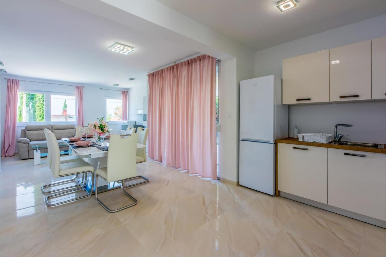 Apartments Cvetkovic ซริกเวนิซา ภายนอก รูปภาพ