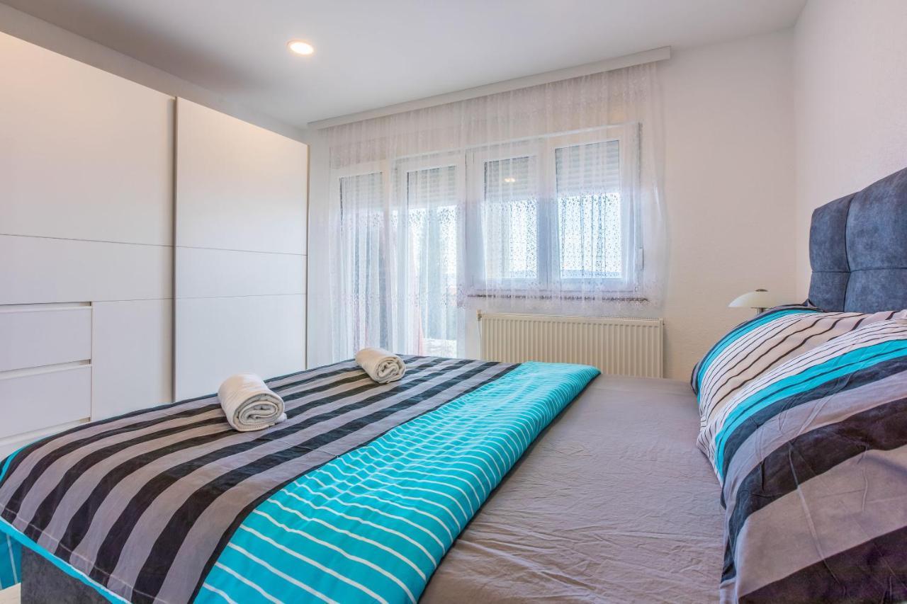 Apartments Cvetkovic ซริกเวนิซา ภายนอก รูปภาพ