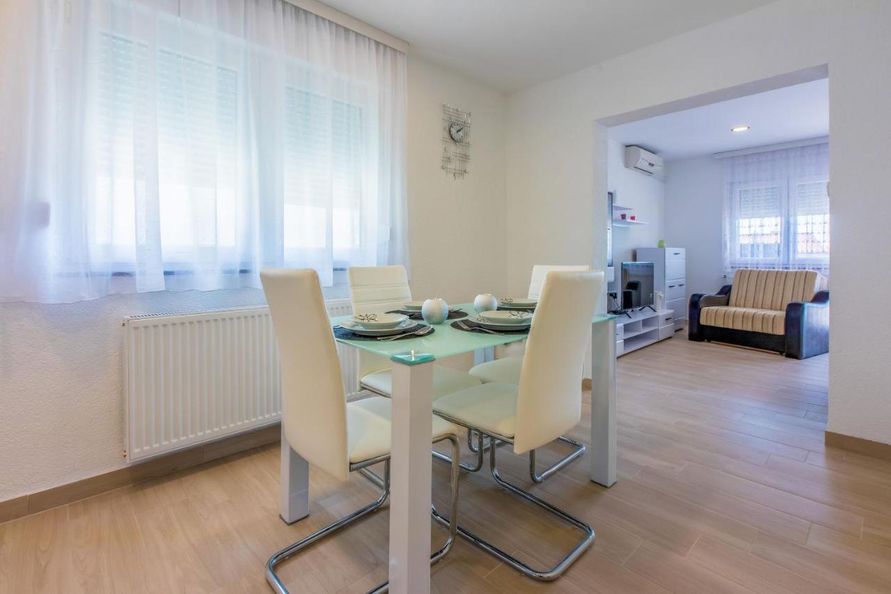 Apartments Cvetkovic ซริกเวนิซา ภายนอก รูปภาพ